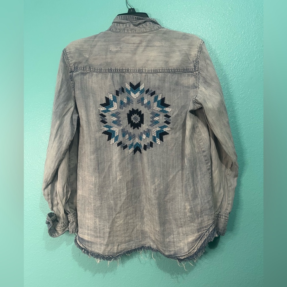 Vince Camuto Light Wash Denim Button-Down Shirt with Blue Embroidered Back